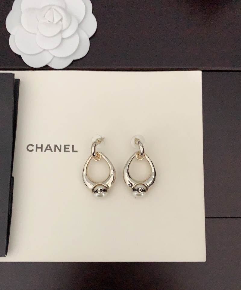 Ch**el earrings